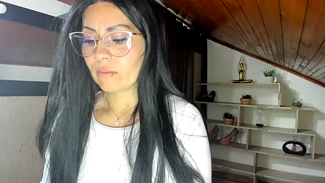 Tania_mature webcam