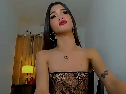 CassieSommereux live cam on StripChat