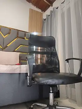 Oliver_bigblack_cock live cam on StripChat