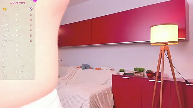 OdellaFrake live cam on StripChat