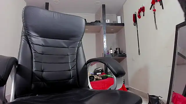 AlejoKhalifa_ webcam