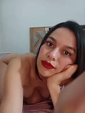 CorinaSmith28 webcam