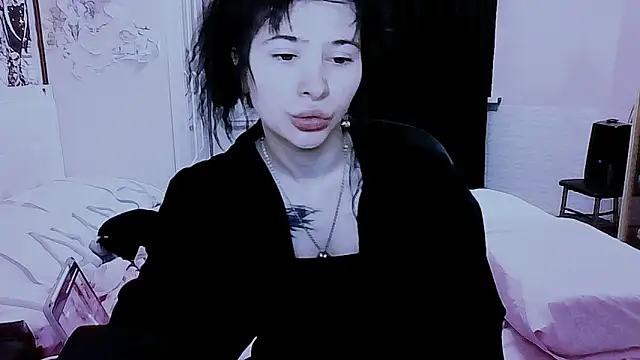 AllisonDeetz webcam