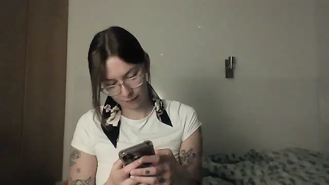 JuicyErika webcam