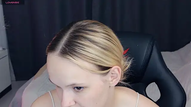 thehousemaidd webcam
