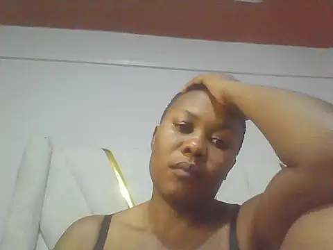 Elishi254 webcam