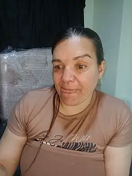 Zuleyka_69 live cam on StripChat