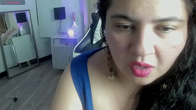 JadeBellee webcam