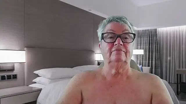 Mystery-Grandmother live cam on StripChat