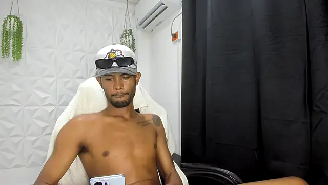 saack__xx live cam on StripChat