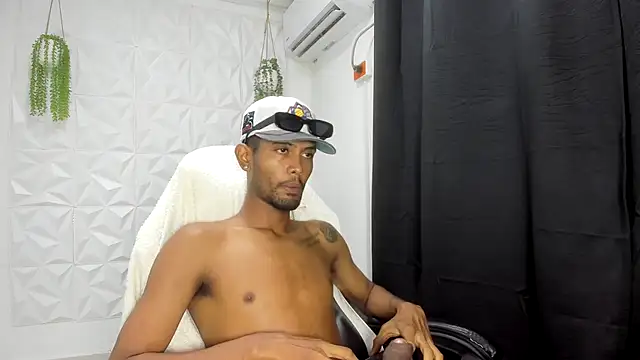 saack__xx live cam on StripChat