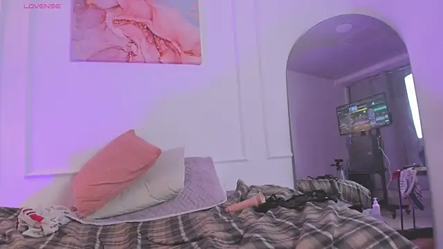 Eva-Millss live cam on StripChat