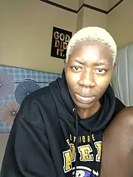 SquirtQueen16 webcam