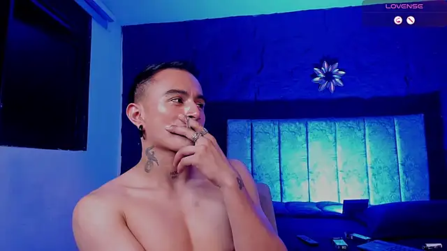 LiamDeep webcam