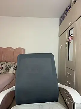 Emmily_19