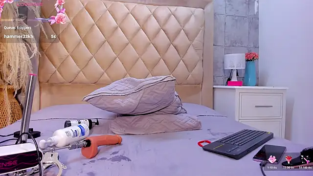 AmbarFoxx_ webcam