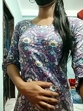 Ratri-Biswas live cam on StripChat