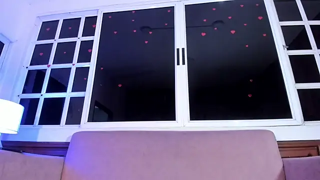 ReiAyanamy live cam on StripChat