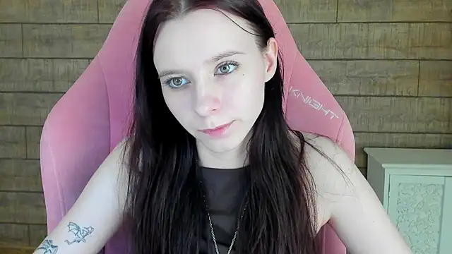ArinaKubrick webcam