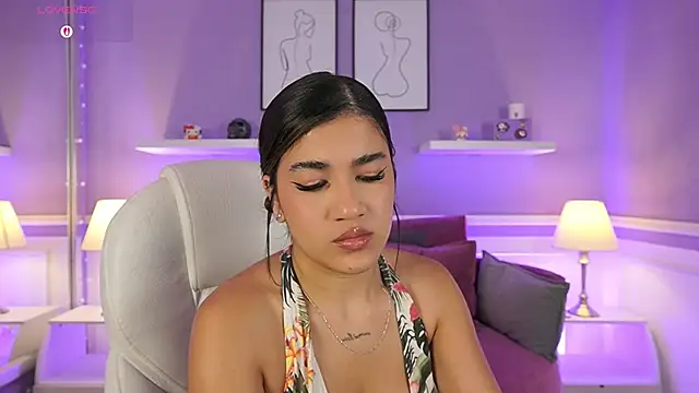 IvyGrabes live cam on StripChat