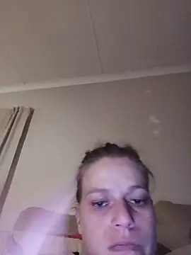 Skymadison6 live cam on StripChat
