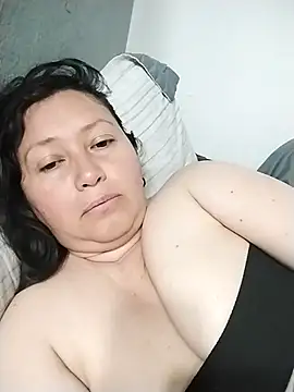 Dayis_2 live cam on StripChat
