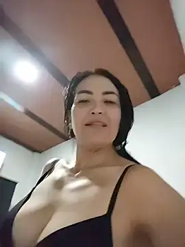 LuluDream live cam on StripChat