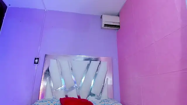 kiara_sexyhot webcam