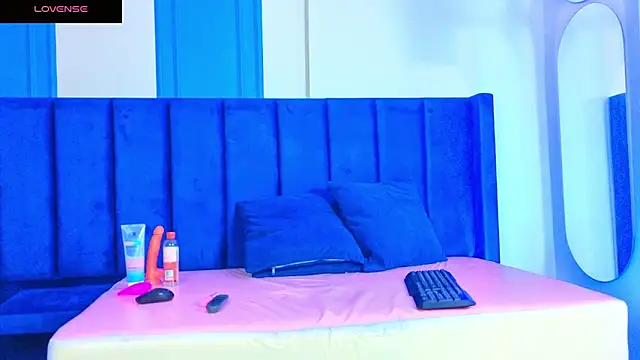 maddysonsweet live cam on StripChat