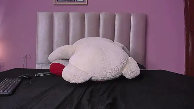 ORIANNA_21 webcam