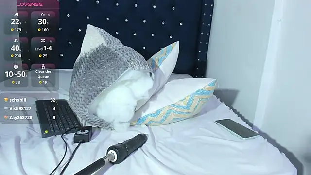 Charlottee_Rosse live cam on StripChat