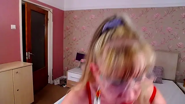 MatureMariah live cam on StripChat