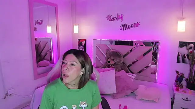 Karly_moon live cam on StripChat