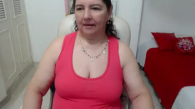 leonela_69 live cam on StripChat