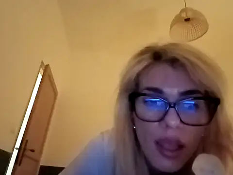 Goddess-Anne live cam on StripChat