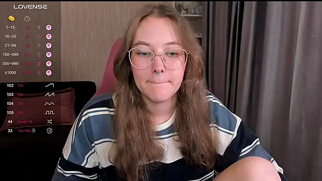 bunny_bubble live cam on StripChat