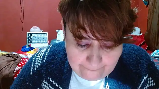 Sasharosee2 live cam on StripChat