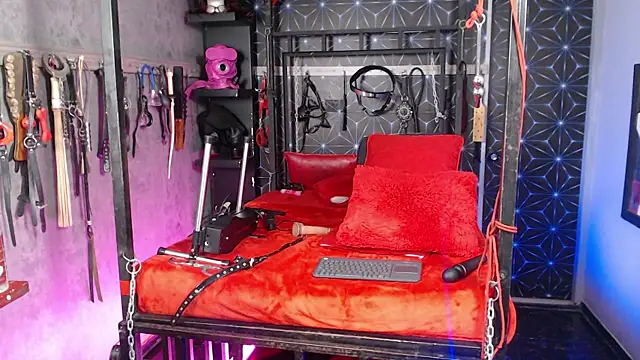 lorna_cox_bdsm webcam