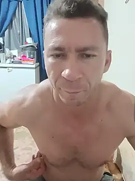 RobertoLuiz84 live sex cam