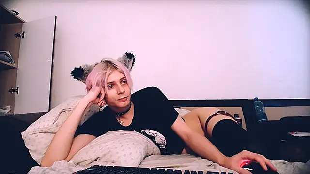 Littlepinkcat webcam