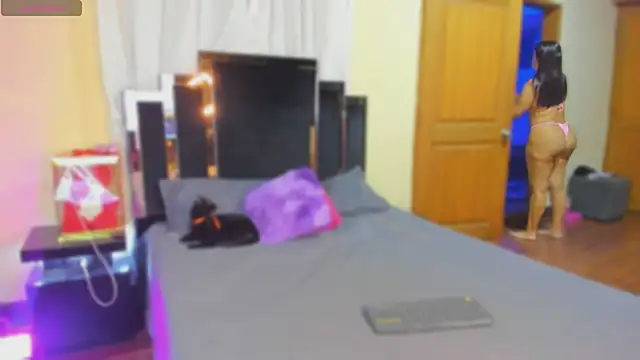 cassie_stevens_ live cam on StripChat