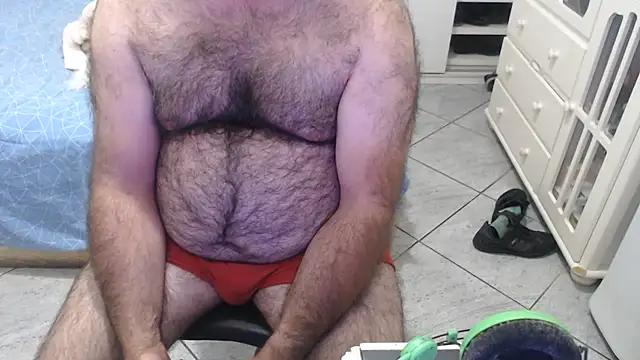 MysterBearMG live cam on StripChat