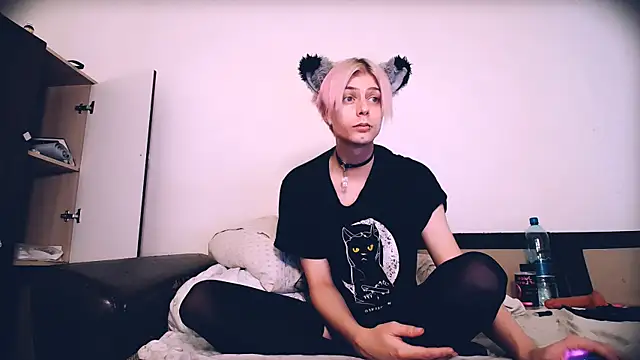 Littlepinkcat live cam on StripChat