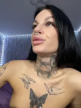 angel_devil_forever live cam on StripChat