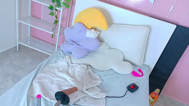 SeleneGibson__ webcam