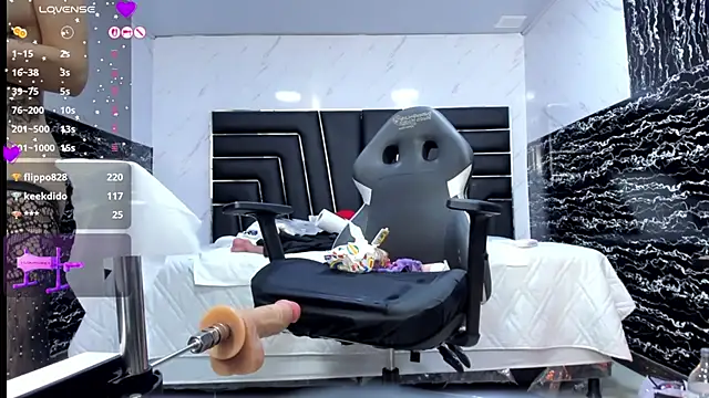 Ladyy_Scarlett webcam