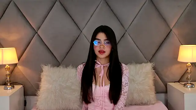 OliviaDiaz live cam on StripChat