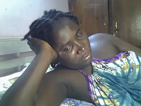 Lilyo66 webcam