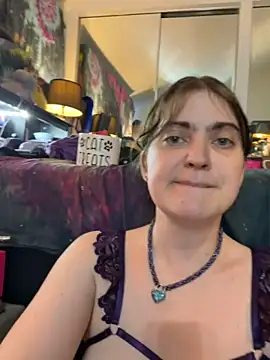 CritKitten live cam on StripChat