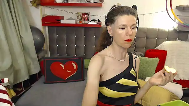 kellyterapy live cam on StripChat